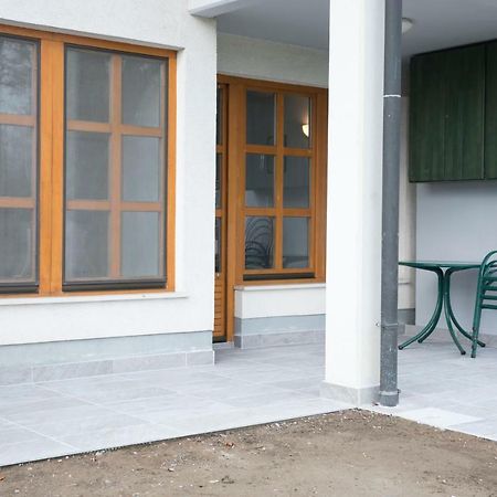 Apartma Spelca Banovci Luaran gambar