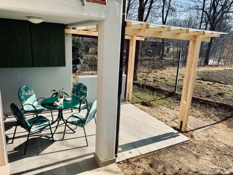 Apartma Spelca Banovci Luaran gambar